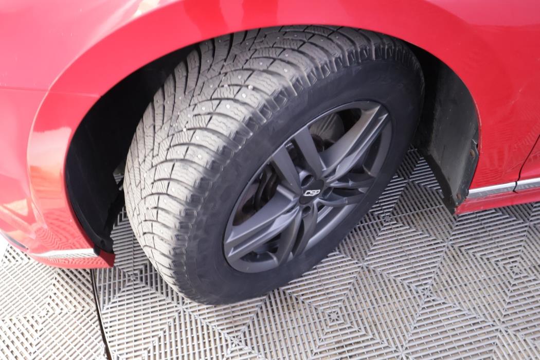 VOLKSWAGEN Passat 2016