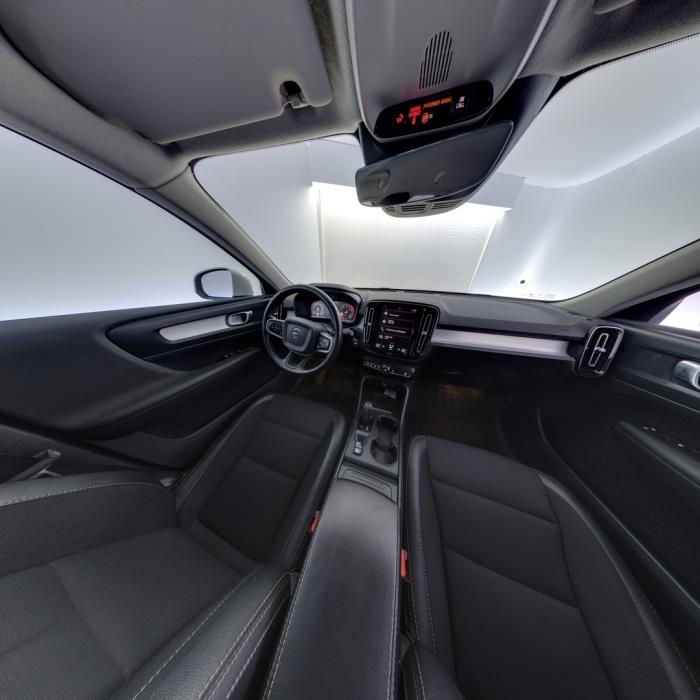 VOLVO XC40 2020