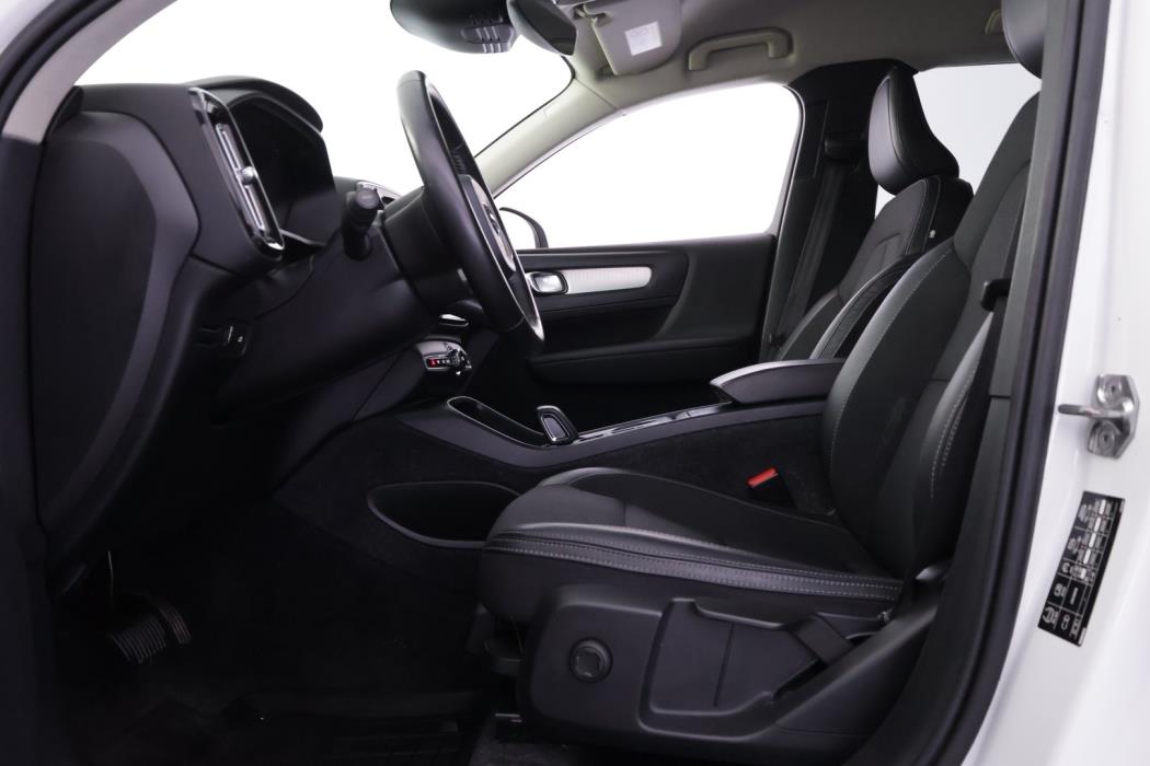 VOLVO XC40 2020