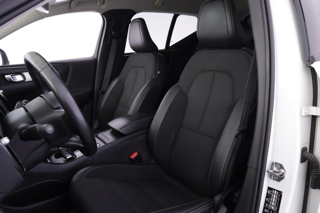 VOLVO XC40 2020