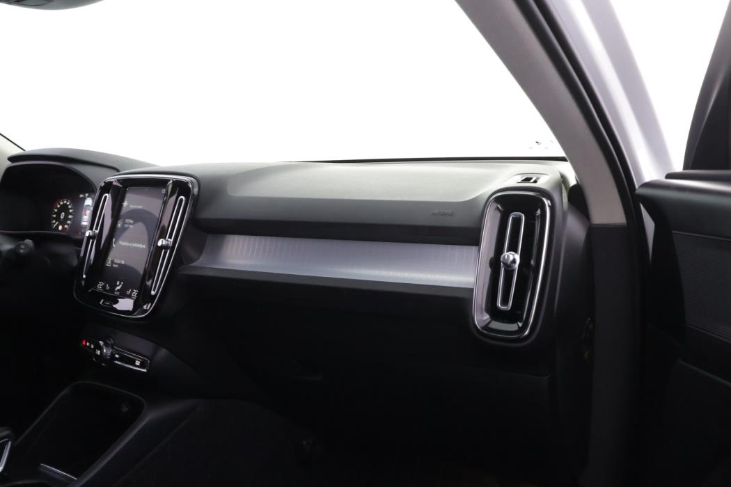 VOLVO XC40 2020
