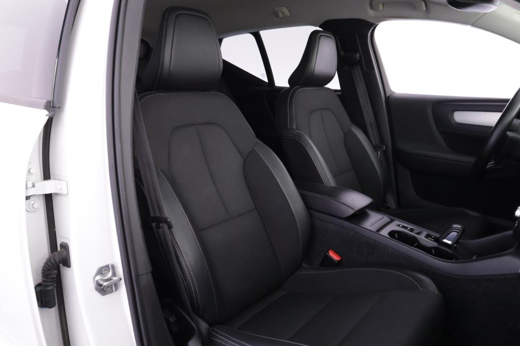 VOLVO XC40 2020
