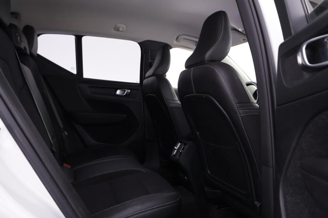 VOLVO XC40 2020