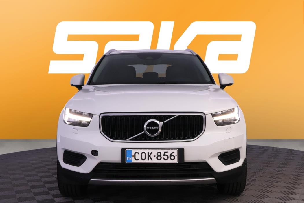VOLVO XC40 2020