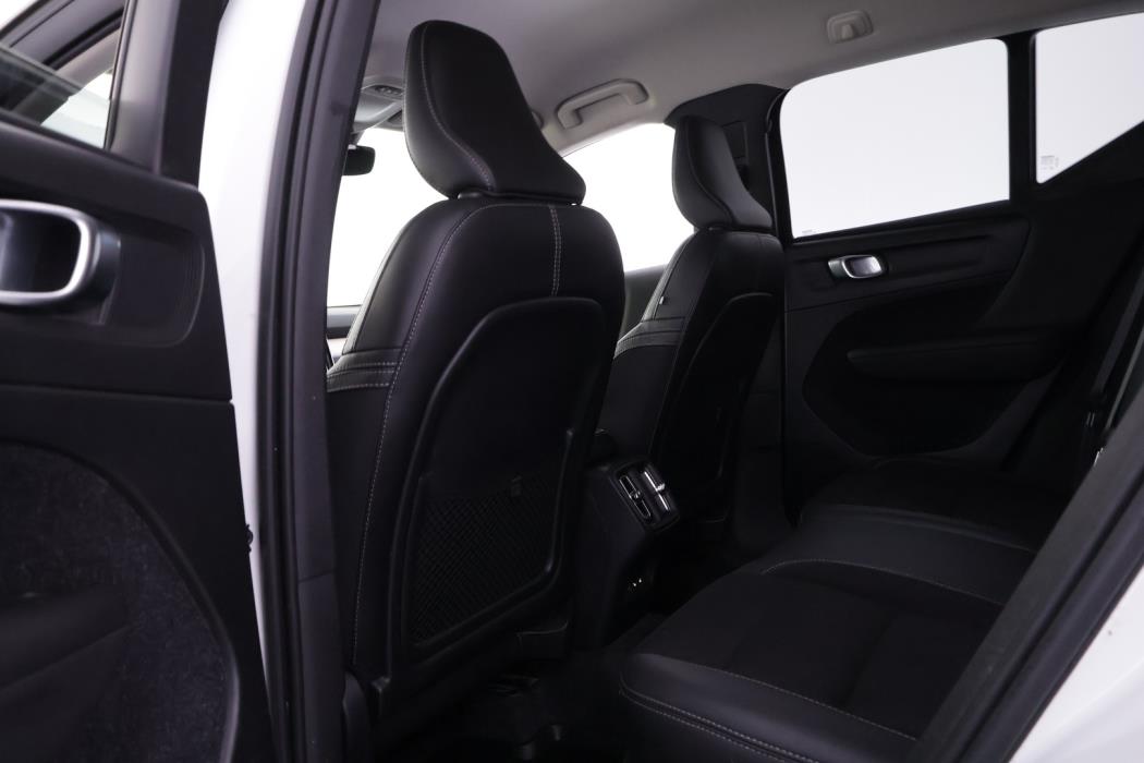 VOLVO XC40 2020
