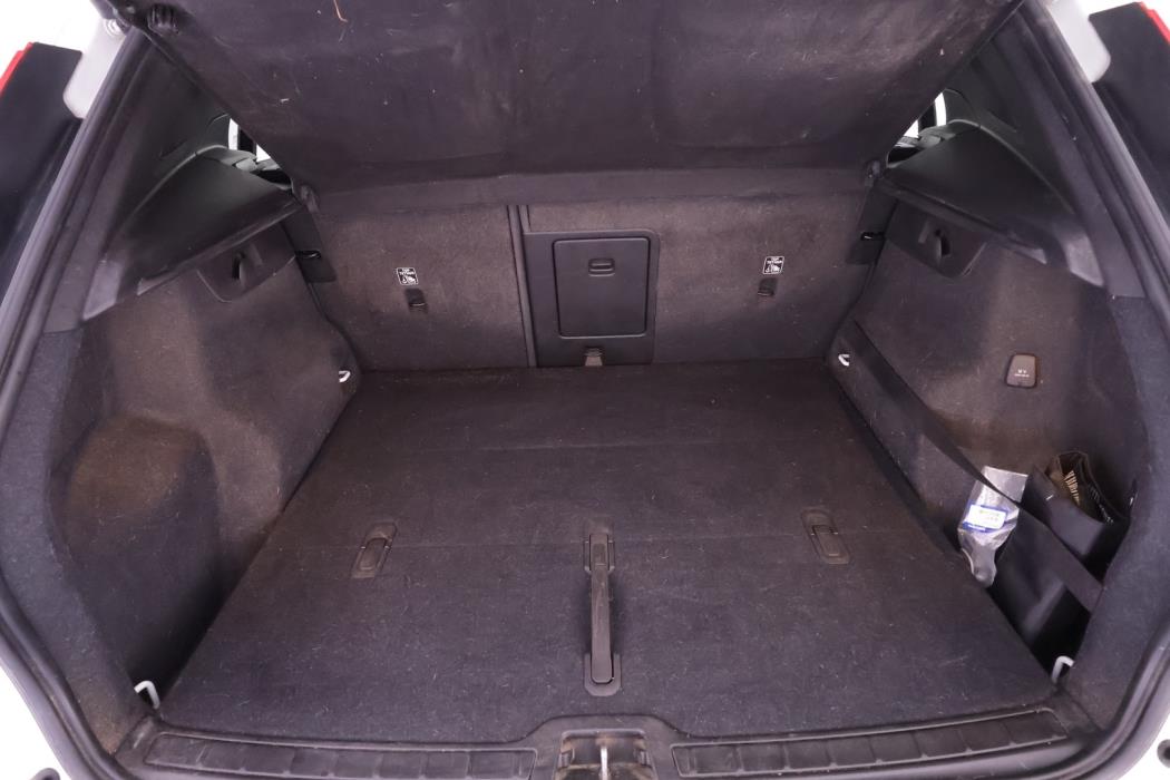 VOLVO XC40 2020