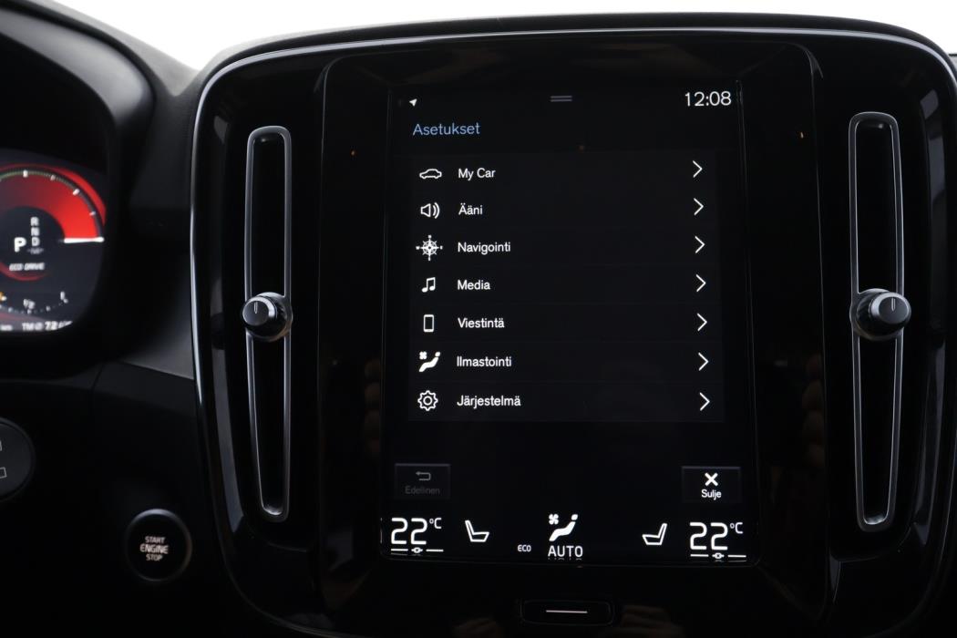 VOLVO XC40 2020