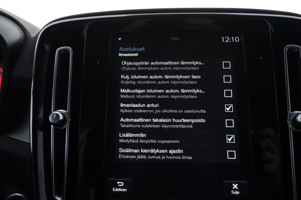 VOLVO XC40 2020