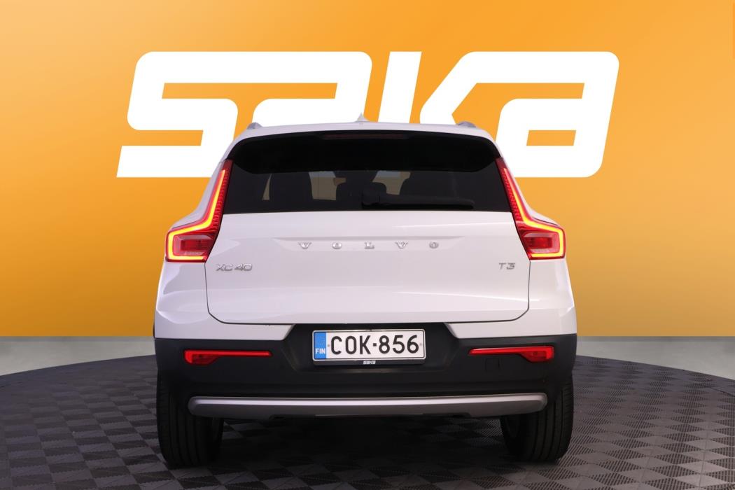 VOLVO XC40 2020