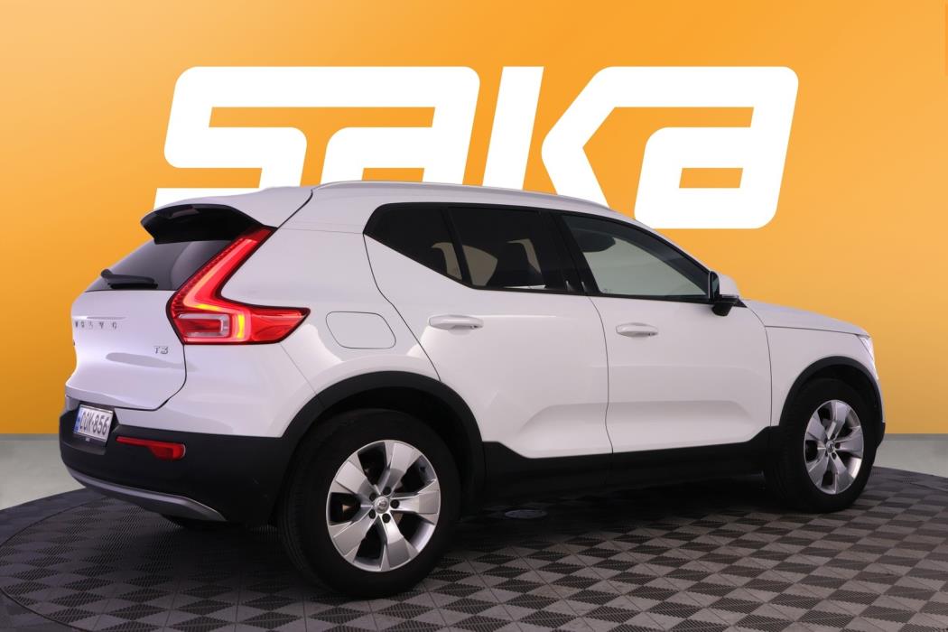 VOLVO XC40 2020