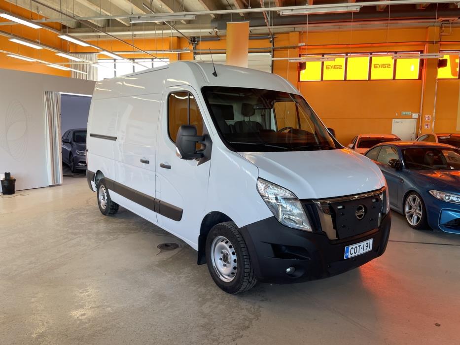 NISSAN NV400 2021