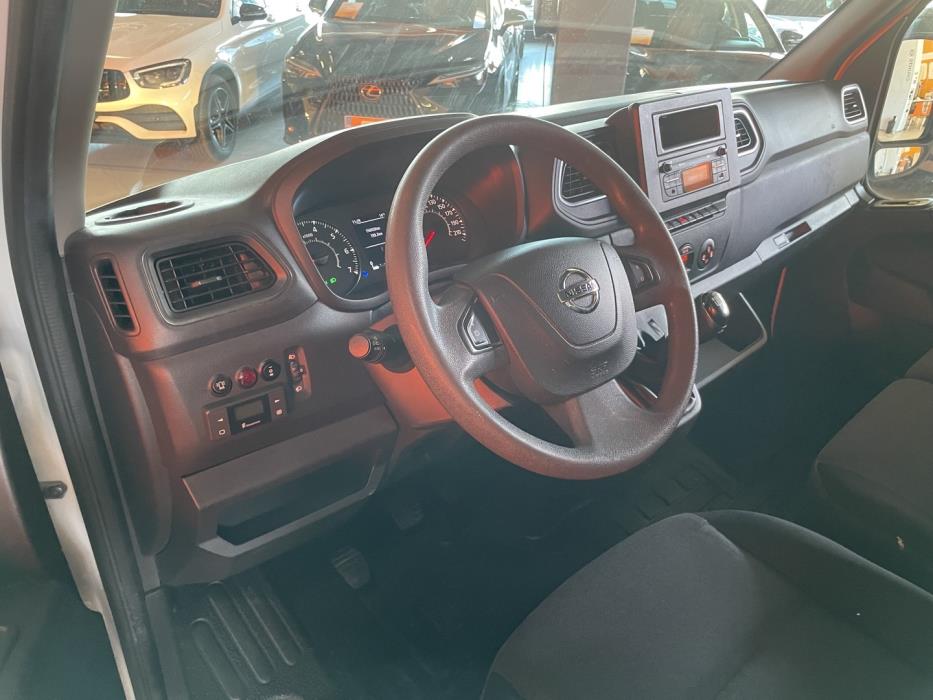 NISSAN NV400 2021