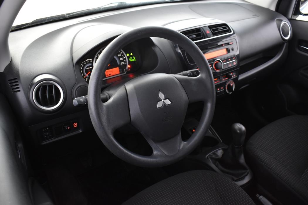 MITSUBISHI Space Star 2015