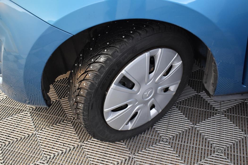 MITSUBISHI Space Star 2015