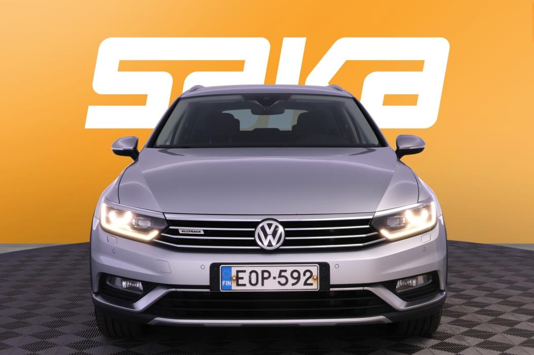 VOLKSWAGEN Passat 2016