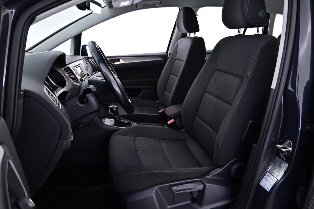 VOLKSWAGEN Golf Sportsvan 2017