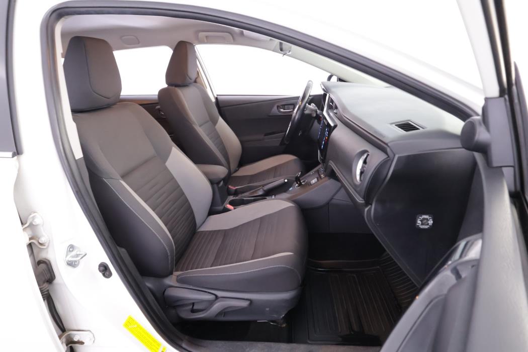 TOYOTA Auris 2018