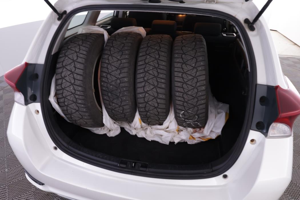 TOYOTA Auris 2018
