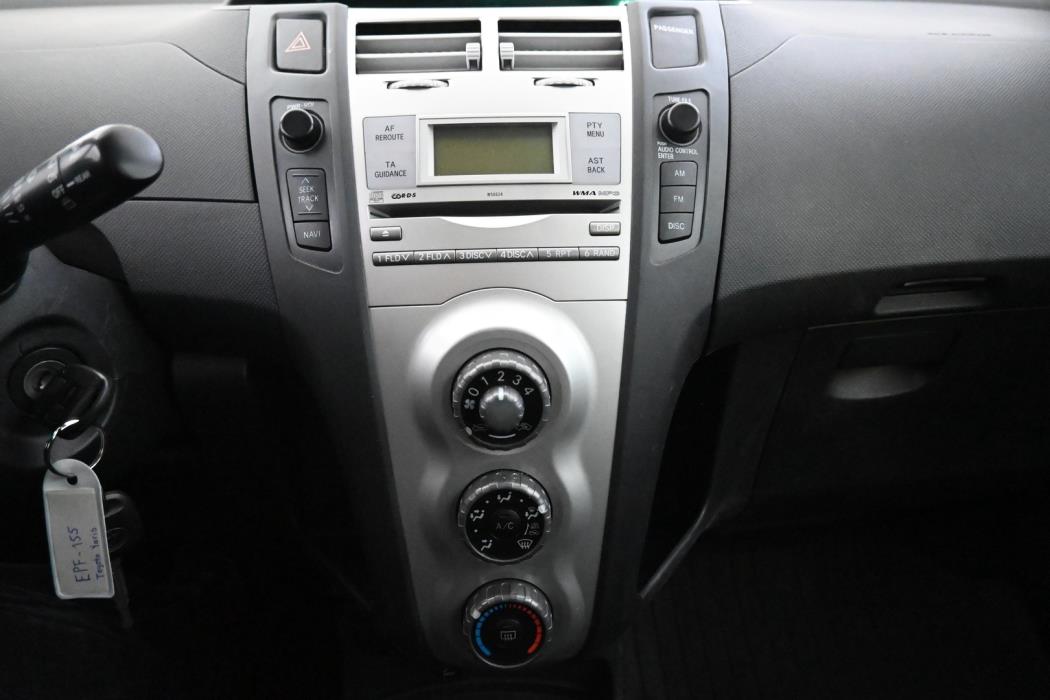 TOYOTA Yaris 2006