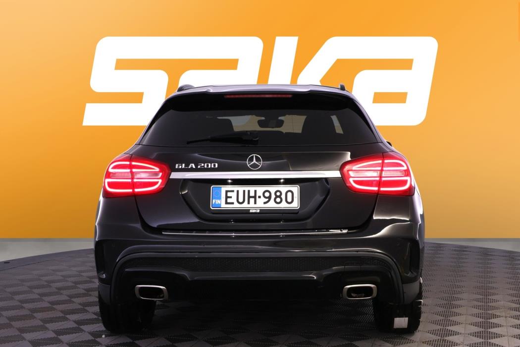 MERCEDES-BENZ GLA 2015