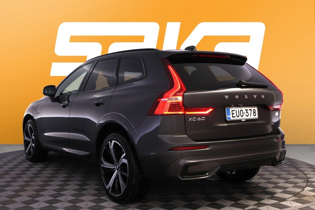 VOLVO XC60 2022
