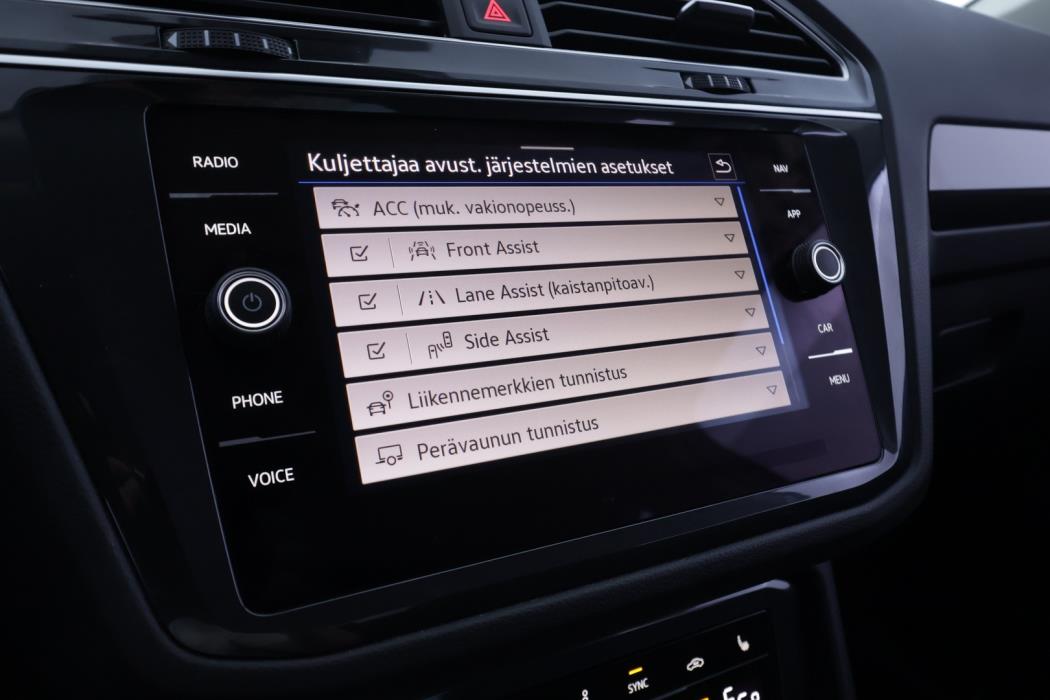 VOLKSWAGEN Tiguan 2024