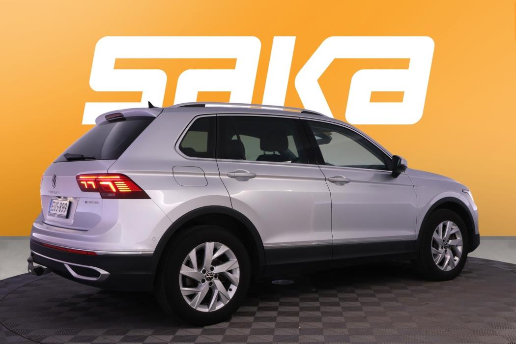 VOLKSWAGEN Tiguan 2024