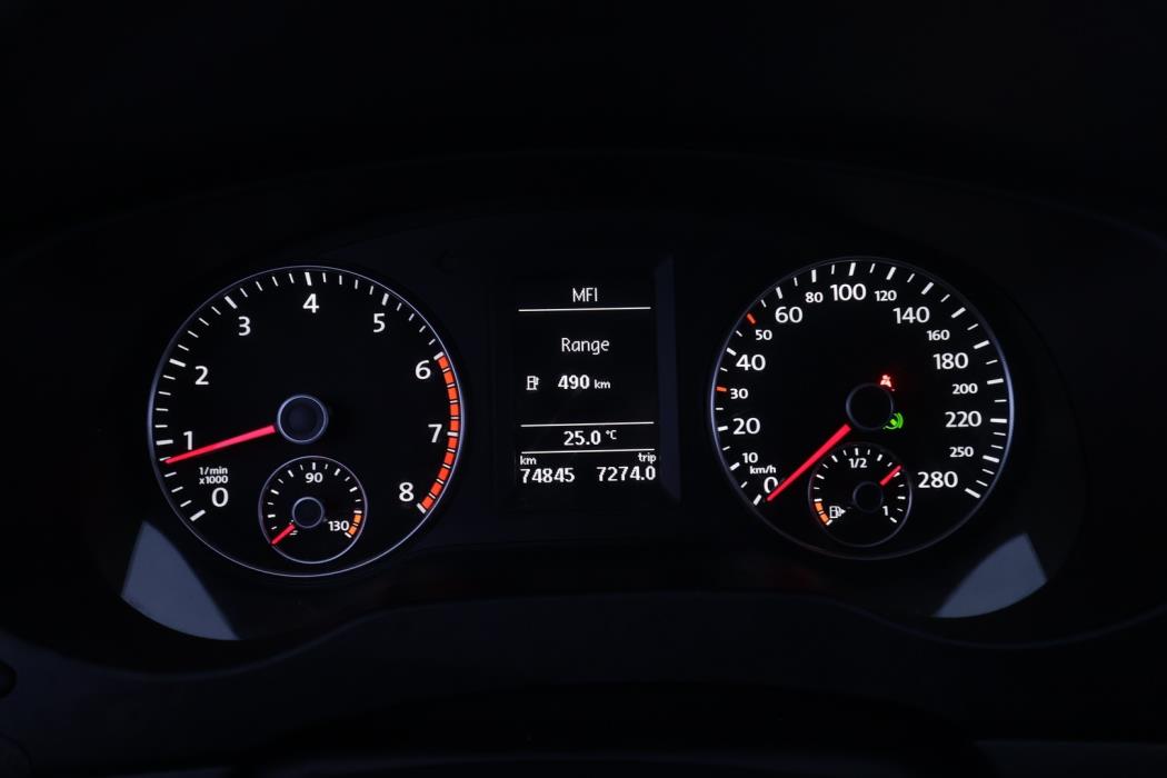 VOLKSWAGEN Jetta 2012