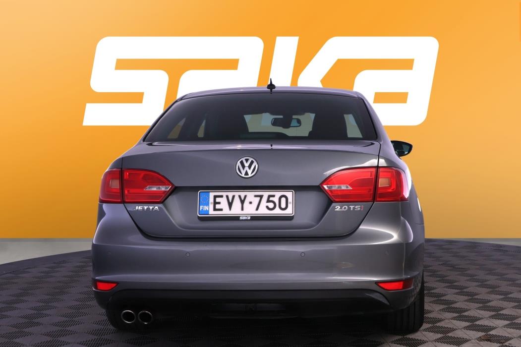 VOLKSWAGEN Jetta 2012