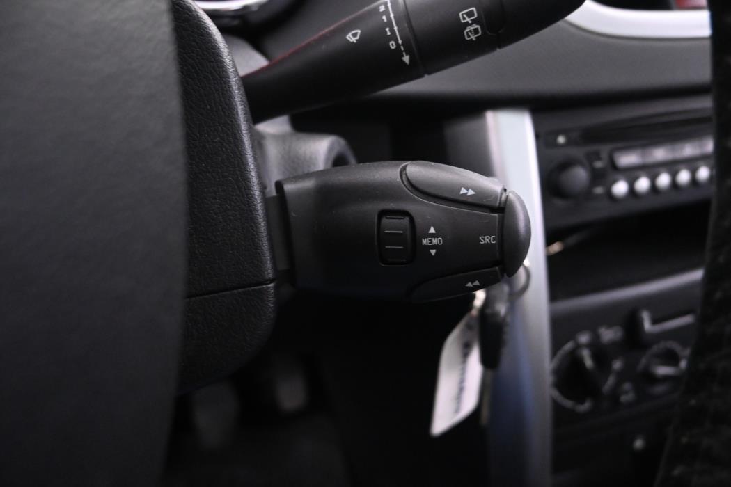 PEUGEOT 207 2007