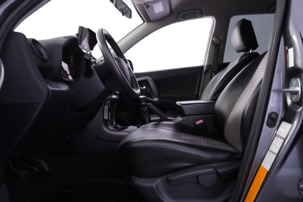 TOYOTA RAV4 2010