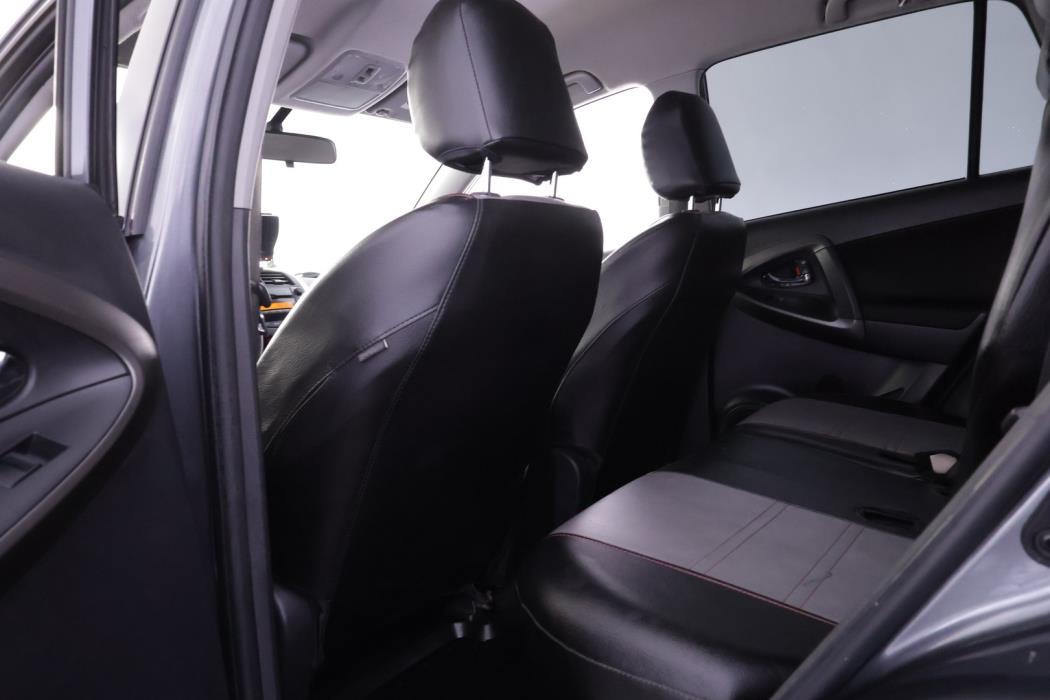 TOYOTA RAV4 2010