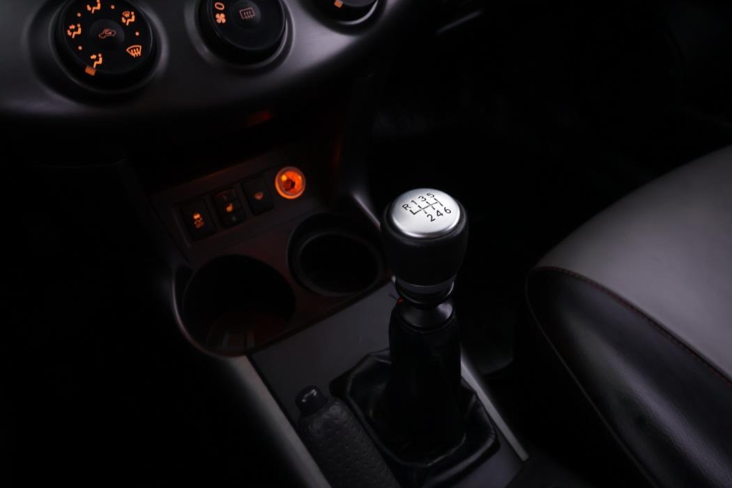 TOYOTA RAV4 2010