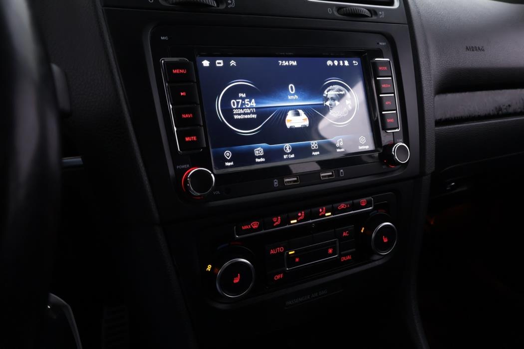 VOLKSWAGEN Golf 2012