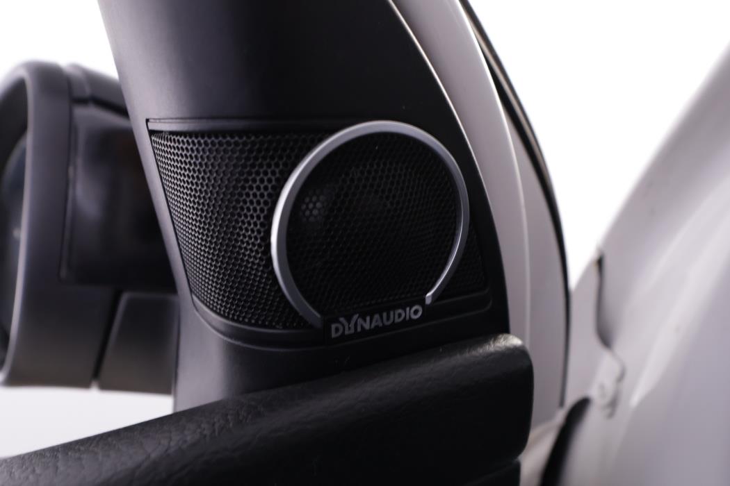 VOLKSWAGEN Golf 2012