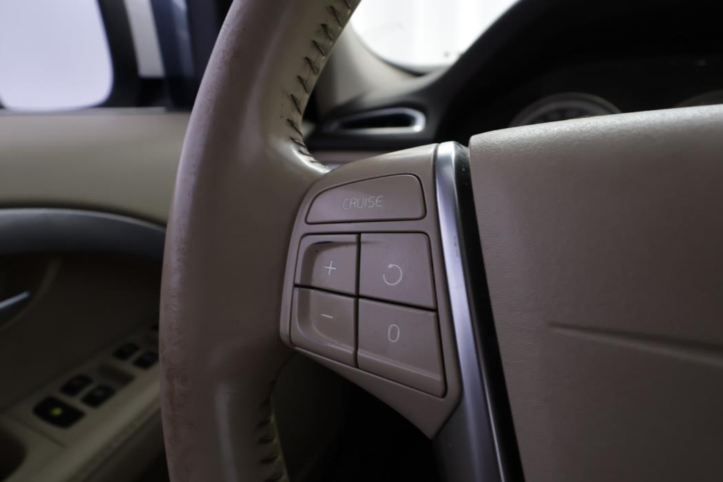 VOLVO XC70 2012