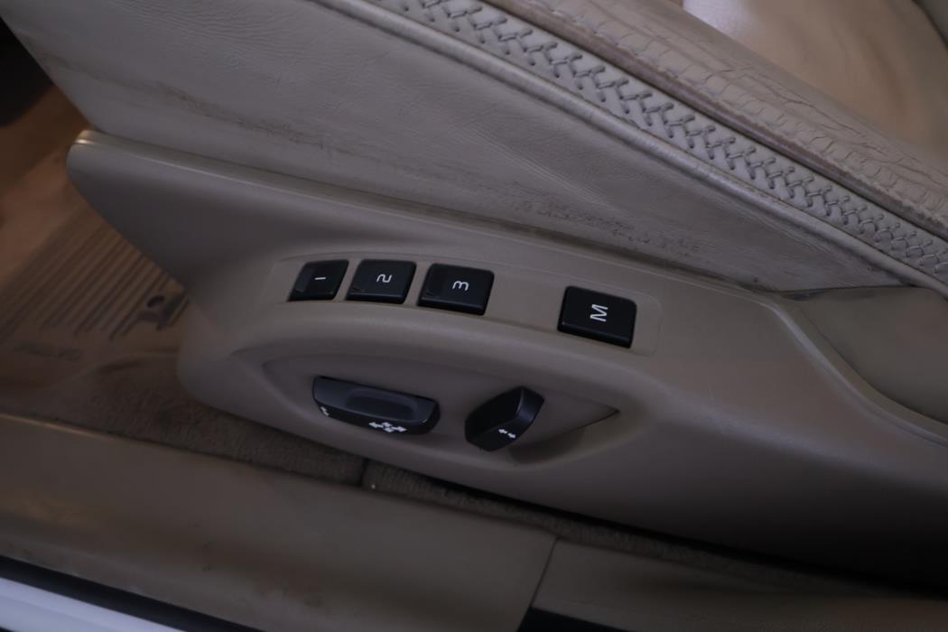 VOLVO XC70 2012