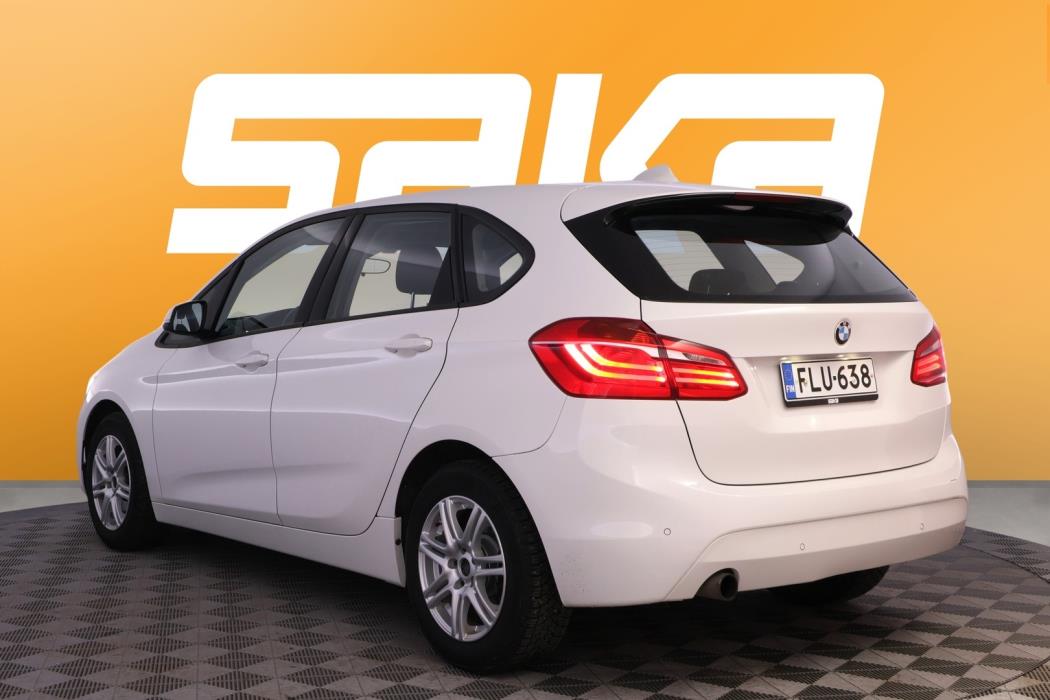BMW 218 2015