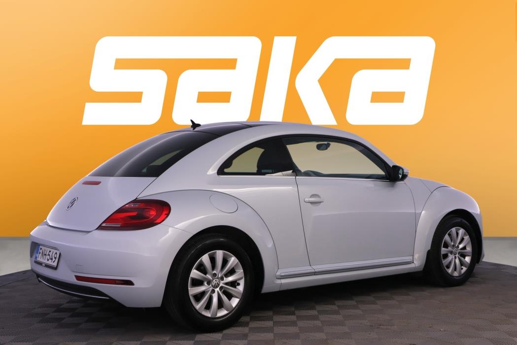 VOLKSWAGEN Beetle 2018