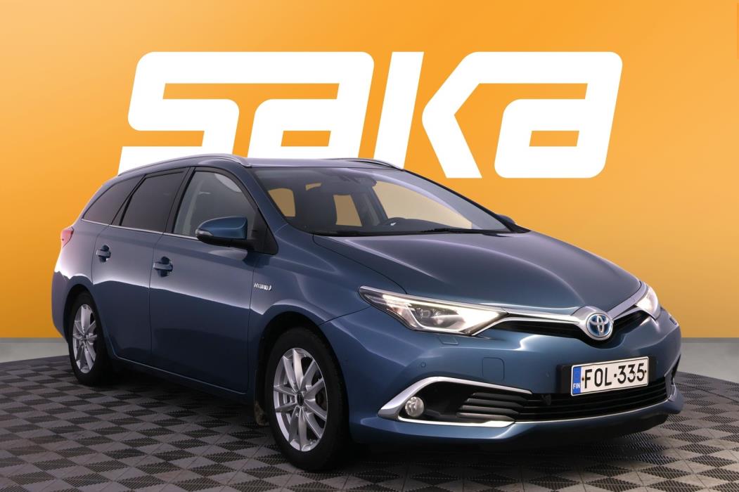 TOYOTA Auris 2016
