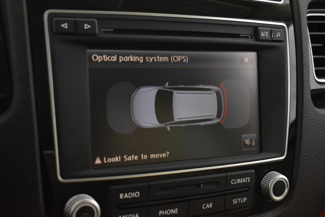 VOLKSWAGEN Touareg 2016