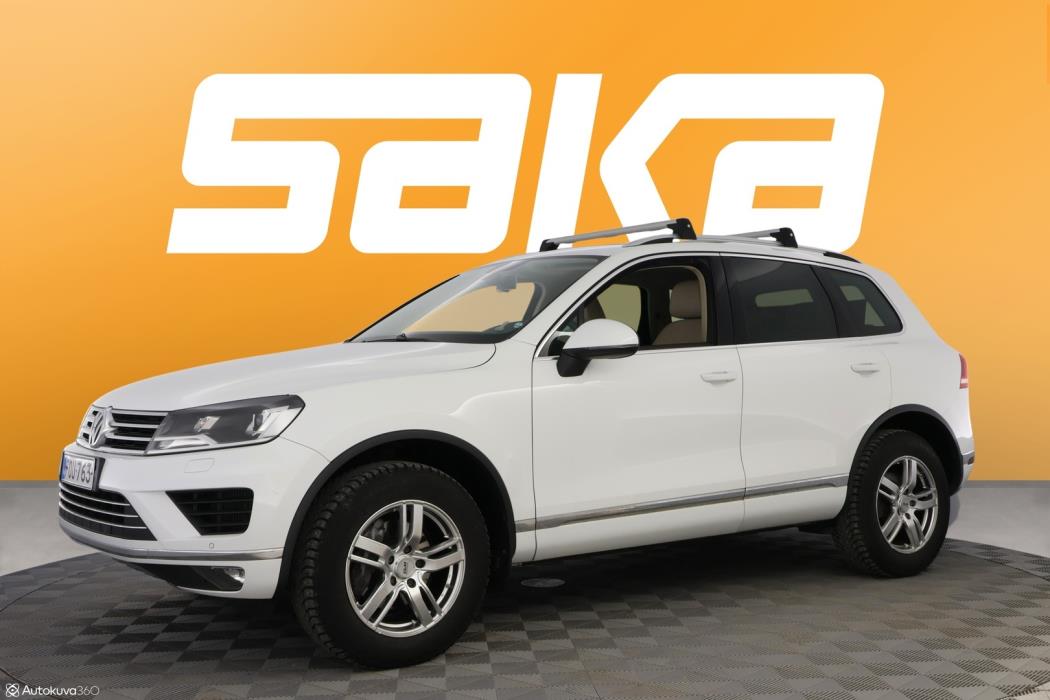 VOLKSWAGEN Touareg 2016