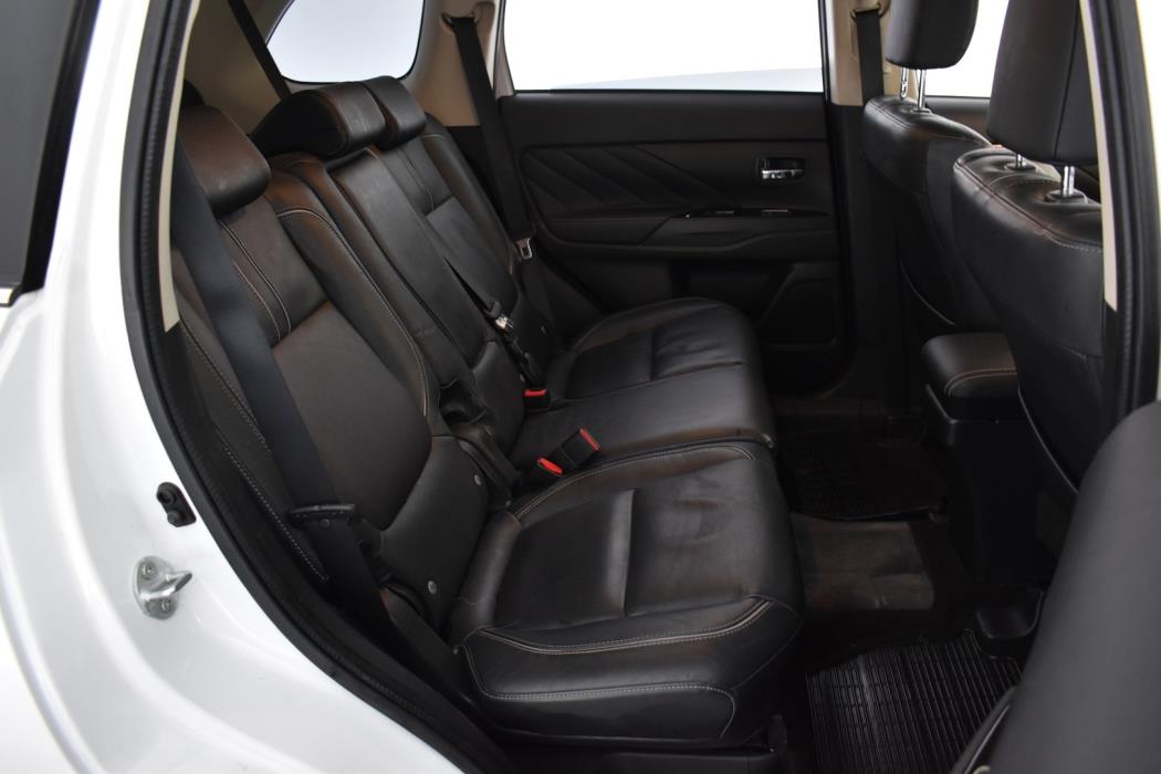 MITSUBISHI OUTLANDER PHEV 2018