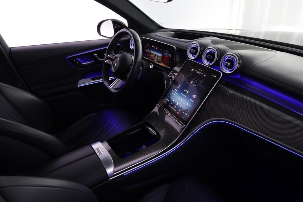 MERCEDES-BENZ GLC 2023