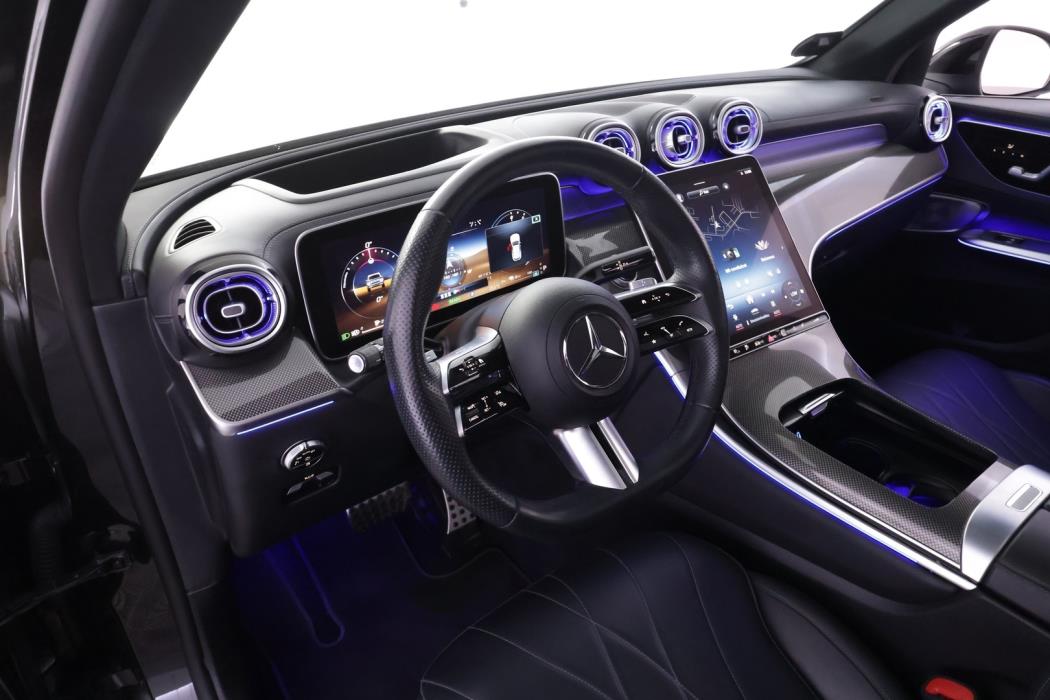 MERCEDES-BENZ GLC 2023