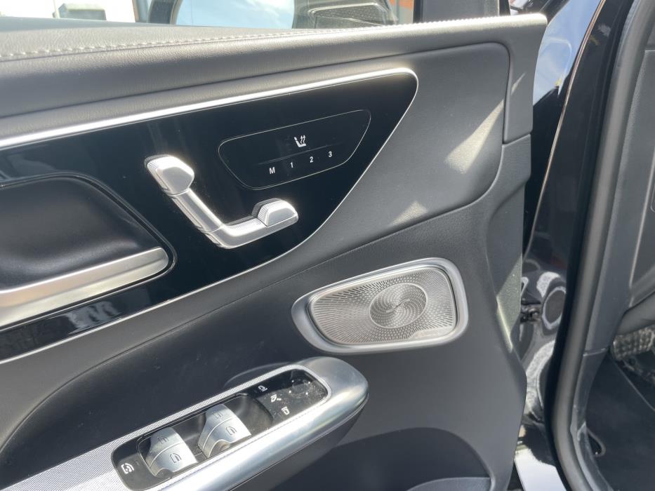 MERCEDES-BENZ GLC 2023