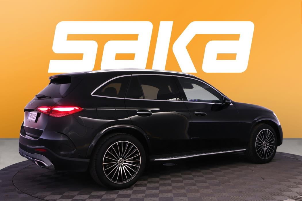 MERCEDES-BENZ GLC 2023