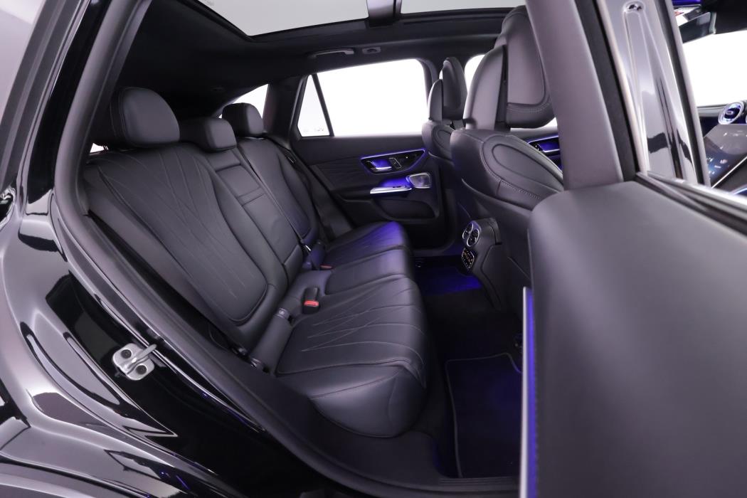 MERCEDES-BENZ GLC 2023