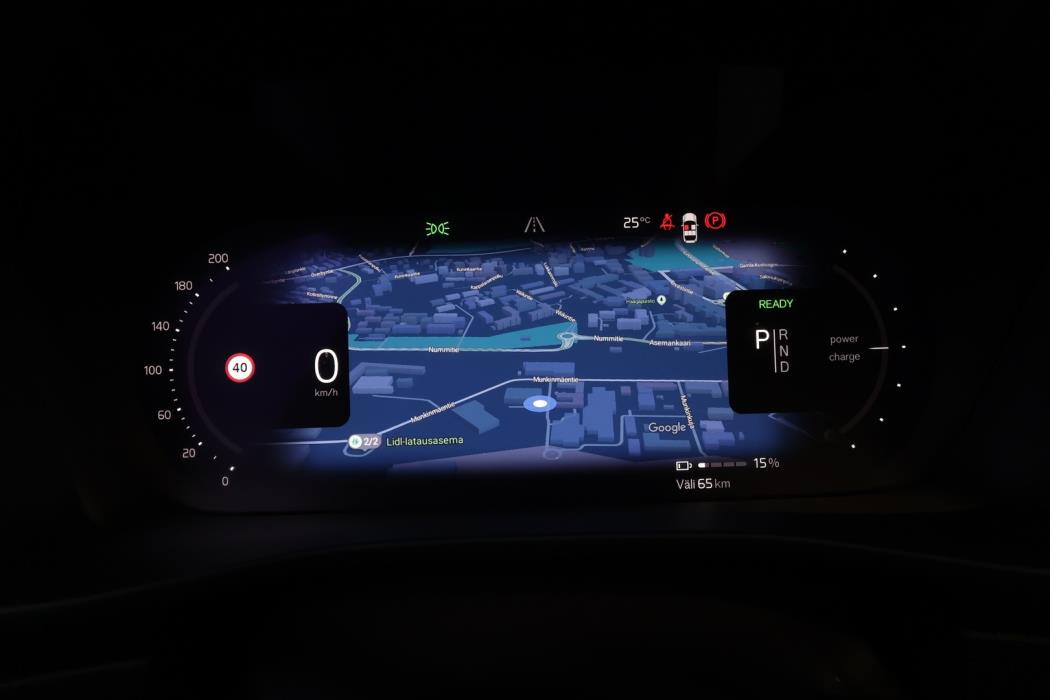 VOLVO XC40 2024