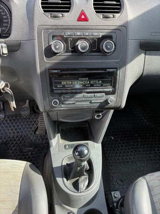 VOLKSWAGEN Caddy 2012